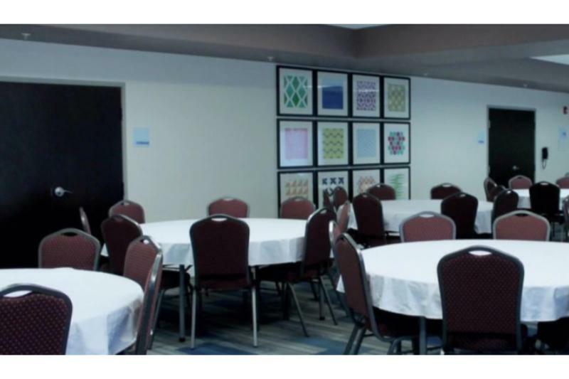 Holiday Inn Express Hotel & Suites Glasgow By Ihg Exteriör bild